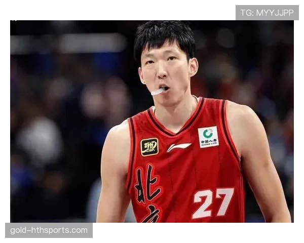 周琦这训练餐吃得比我家猫还干净，自律到让人怀疑他是不是偷偷开了个养生账号