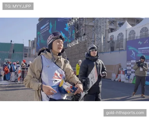 苏翊鸣训练完直接去秀场看秀，这反差谁懂啊